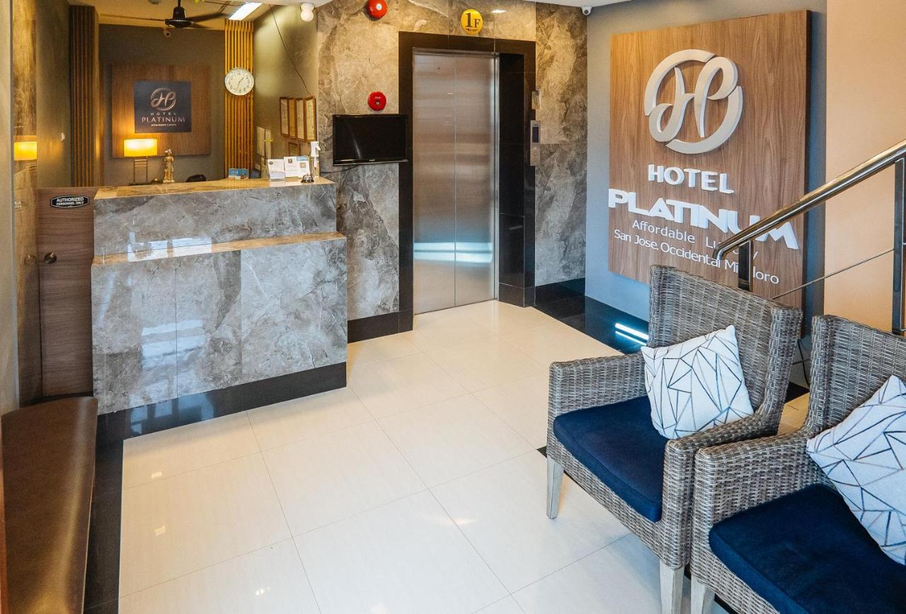Reddoorz Plus @ Hotel Platinum Occidental Mindoro San Jose  Exterior photo